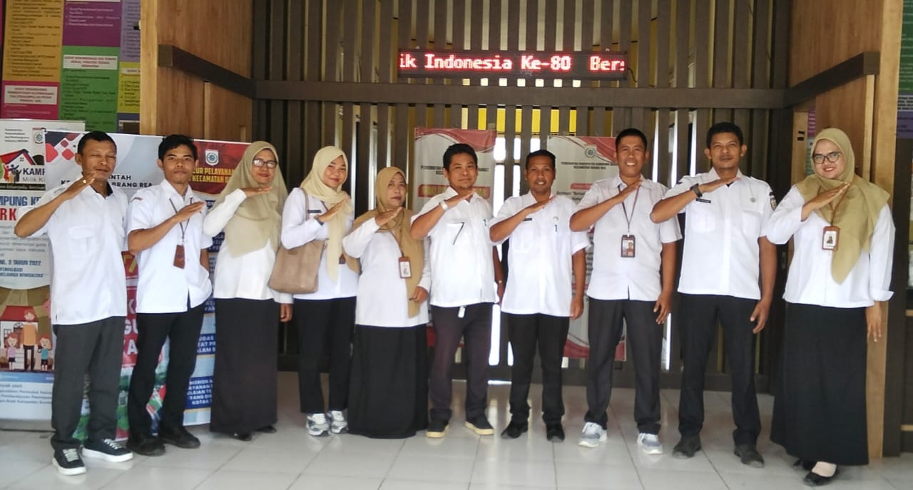 Tim di kantor